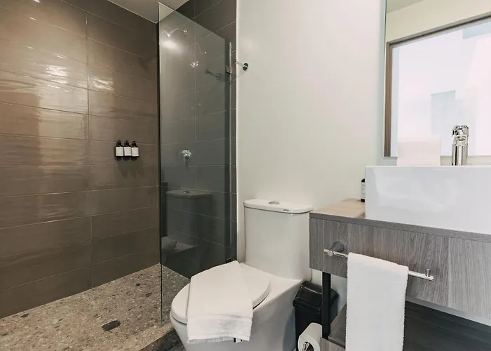 Bright & Modern W/ Gym & Pool | Viato Homes
