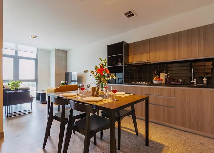 Bright & Modern W/ Gym & Pool | Viato Homes Apartment