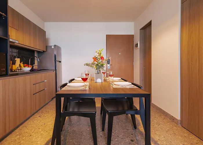 Bright & Modern W/ Gym & Pool | Viato Homes Apartment