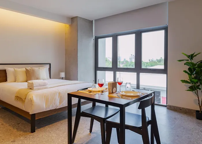 Bright & Modern W/ Gym & Pool | Viato Homes Mexico City